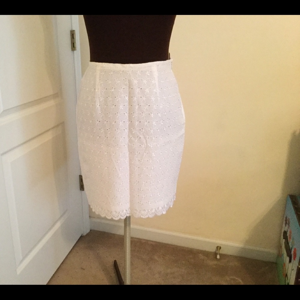 White Eyelet I rd skirt lined